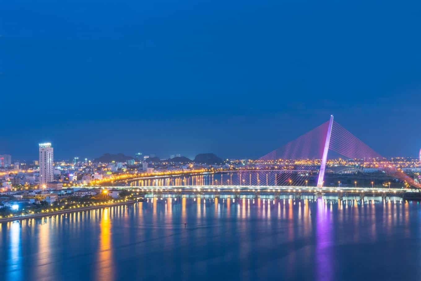 Khu vực hai bên bờ sông Hàn - trung tâm Đà Nẵng.